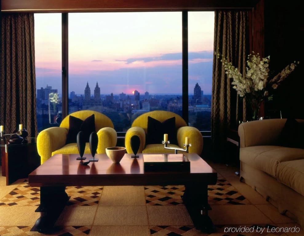 The Carlyle, A Rosewood Hotel - photo 2