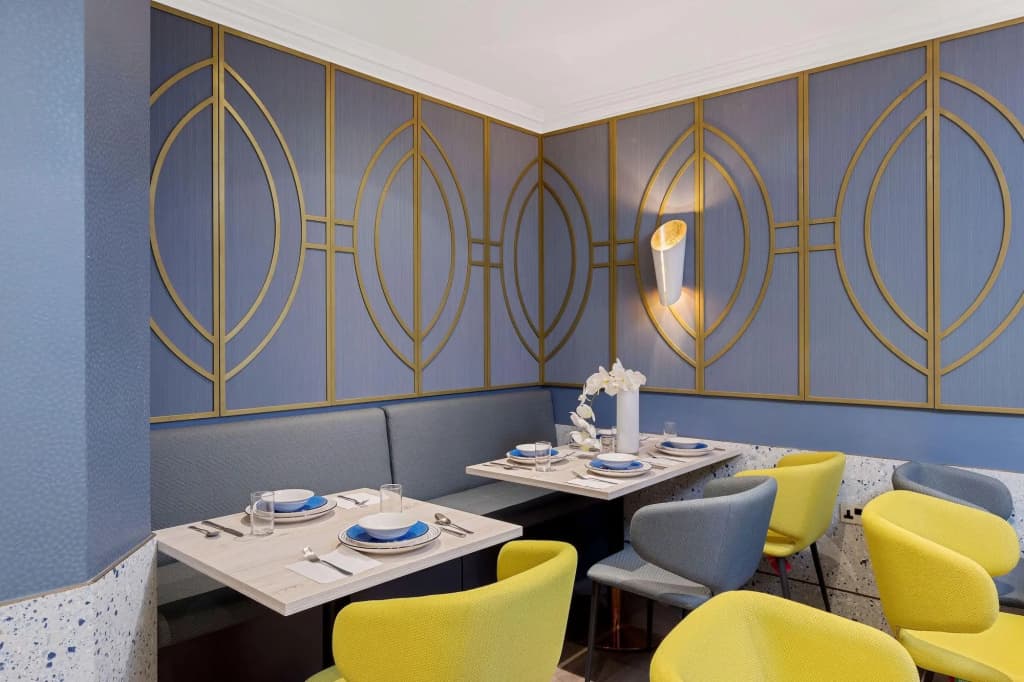 Commodore Hotel - photo 17