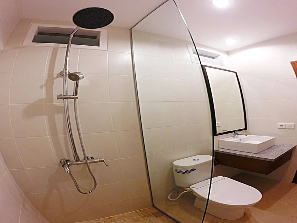 Asoka Hotel & Suite - photo 8