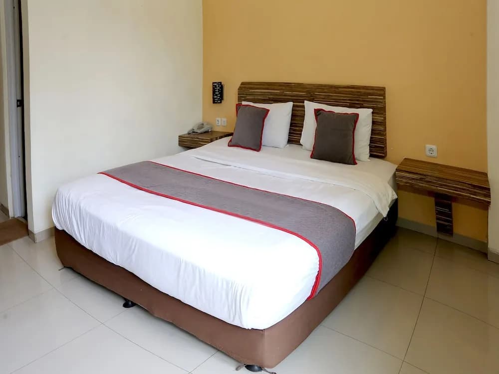 Super OYO Collection O 92130 Hotel Fiducia Kaji - photo 5