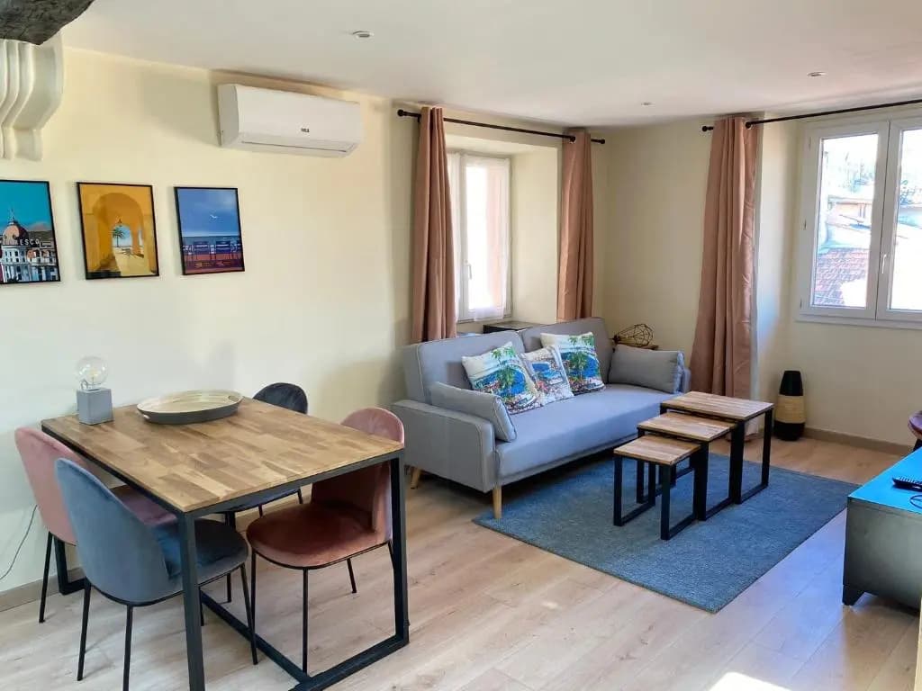 06A2 - Cœur du Vieux Nice bel appartement moderne rénové - photo 1