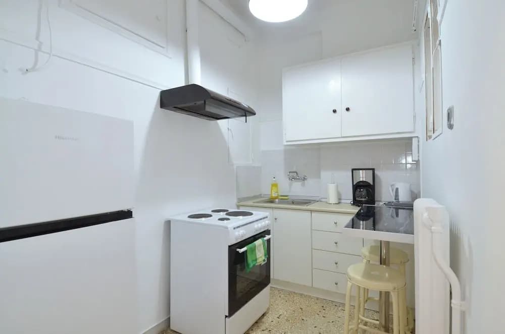 A cozy minimal apartment at Koukaki - photo 9