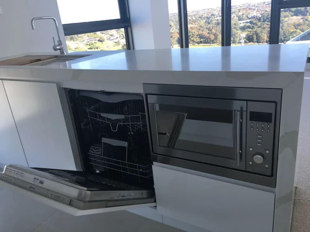 Exclusive apartment with water views - photo 17