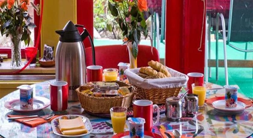 Xaviera Hollanders ''Happy House Bed & Breakfast'' - photo 12