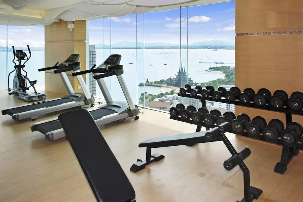Wong Amat Tower - photo 19