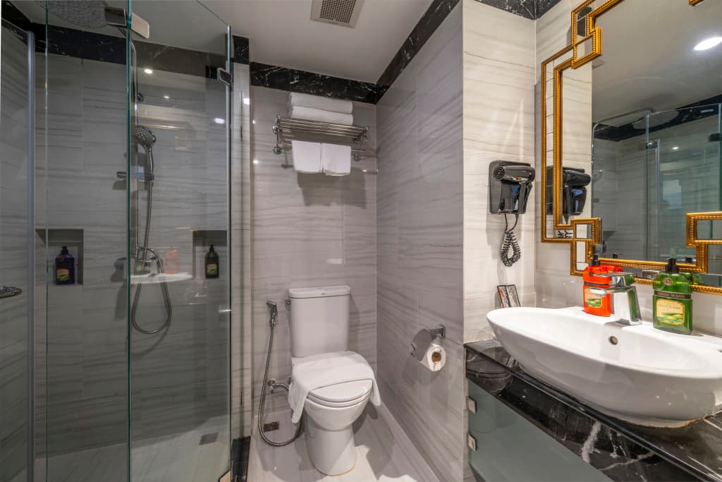 Vince Hotel Pratunam - photo 37