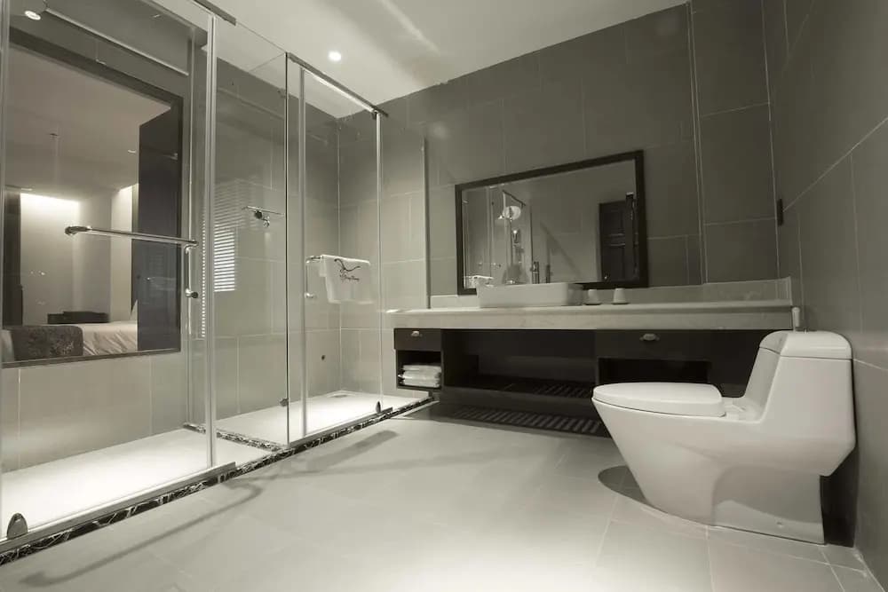 Dong Duong Hotel & Suites - photo 11