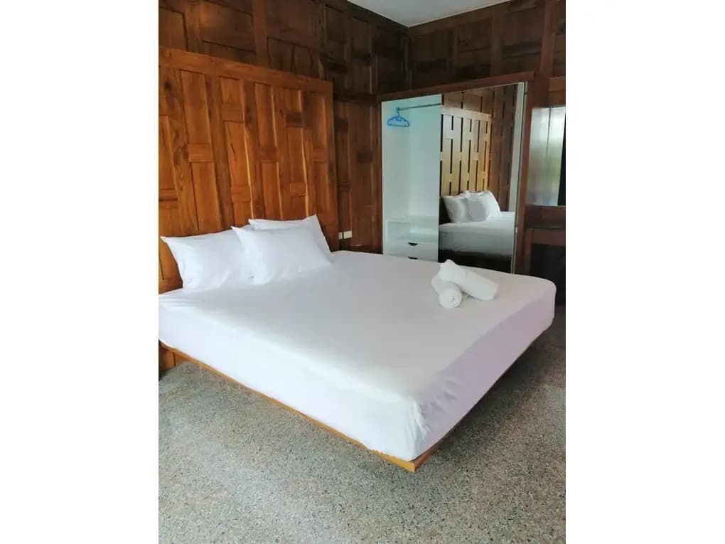 Jairak Hotel - photo 3