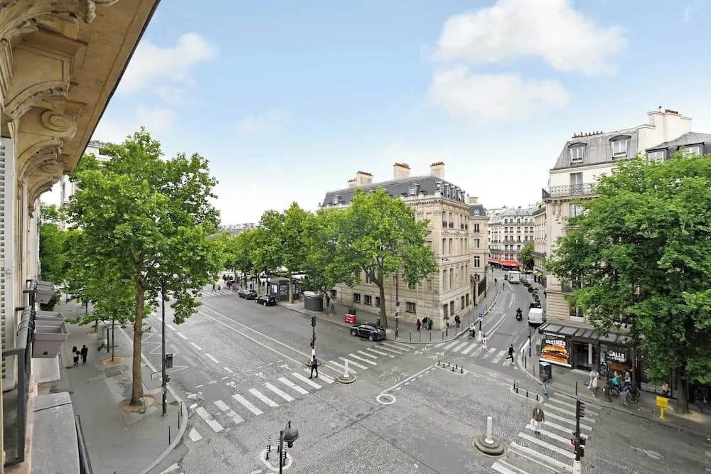 Elegant Apt 2bdr- Arc de Triomphe / Champs-elysees - photo 9