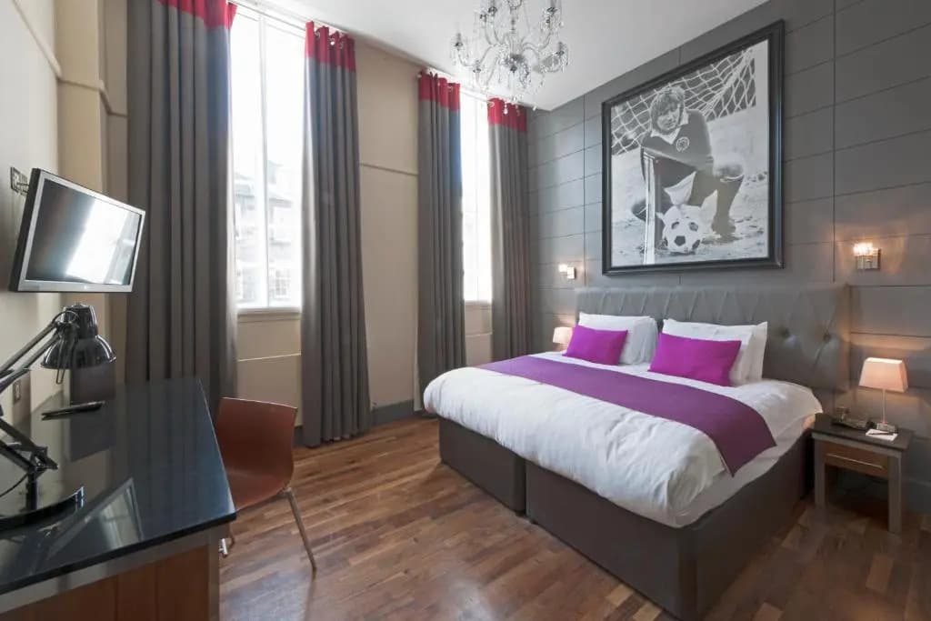 Angel's Share Hotel - photo 3