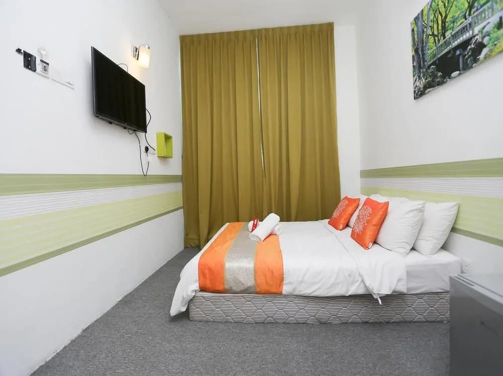 OYO 221 Olive Hotel - main photo