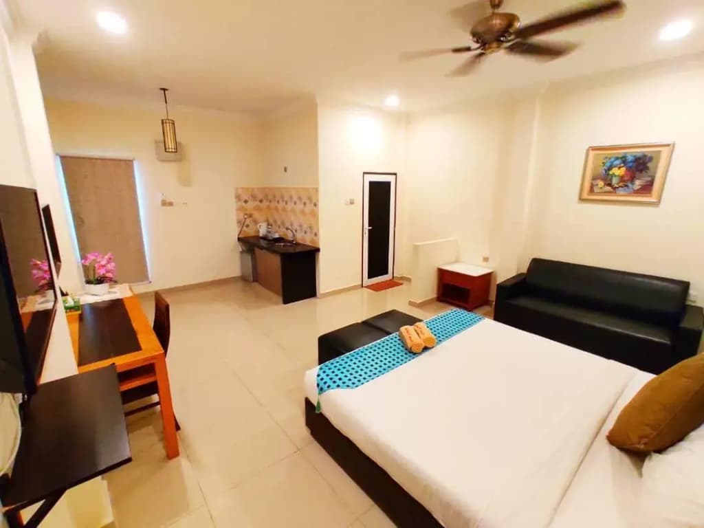 Shell Out Cenang Beach Resort - photo 21