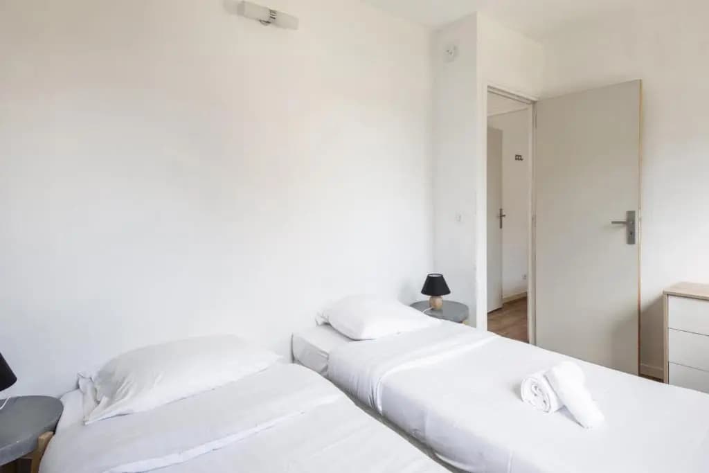 Sunny & quiet 2br near the Eiffel Tower Invalides Beaugrenelle Welkeys - photo 4