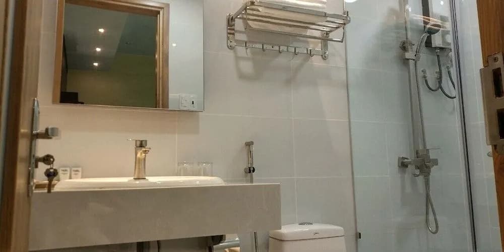 The Six Hotel - photo 10