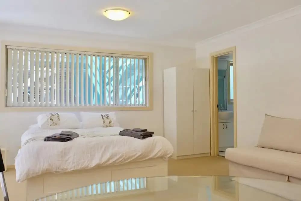 Spacious Studio by the Beach in Manly - photo 4