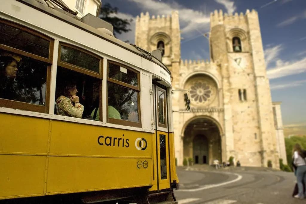 Famous Crows Lisbon Suites - main photo