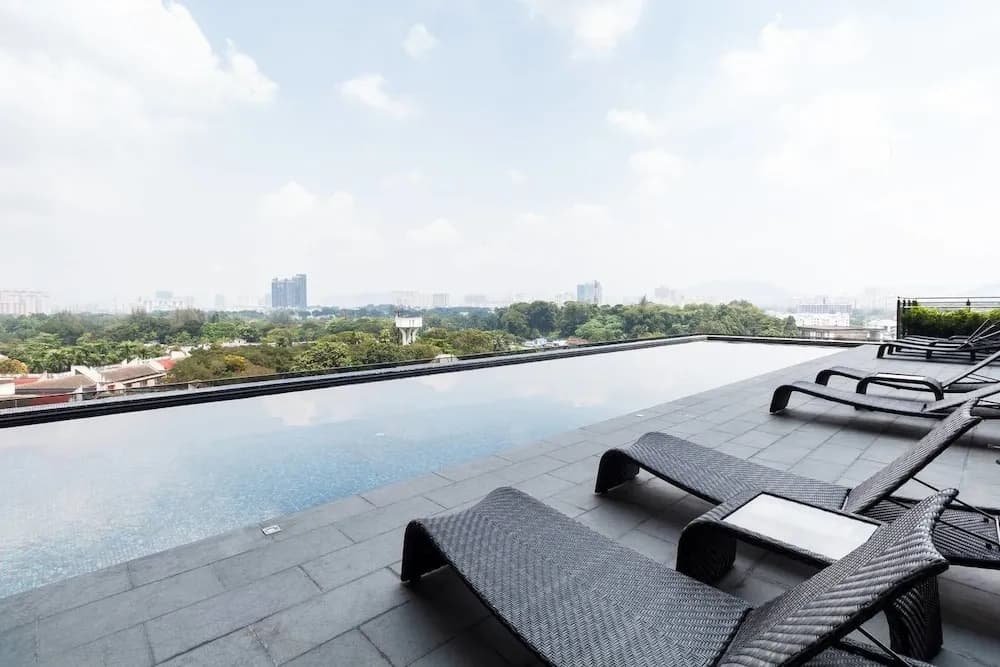 Luxurious Studio Suites @ Tun Razak - photo 4