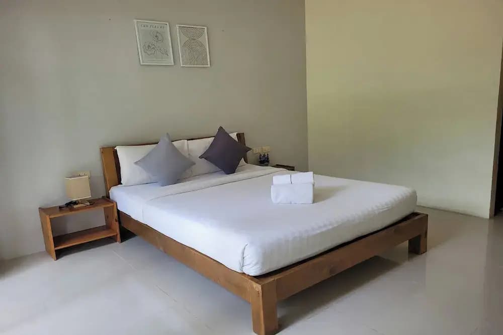 Snooze Inn Phuket - photo 3