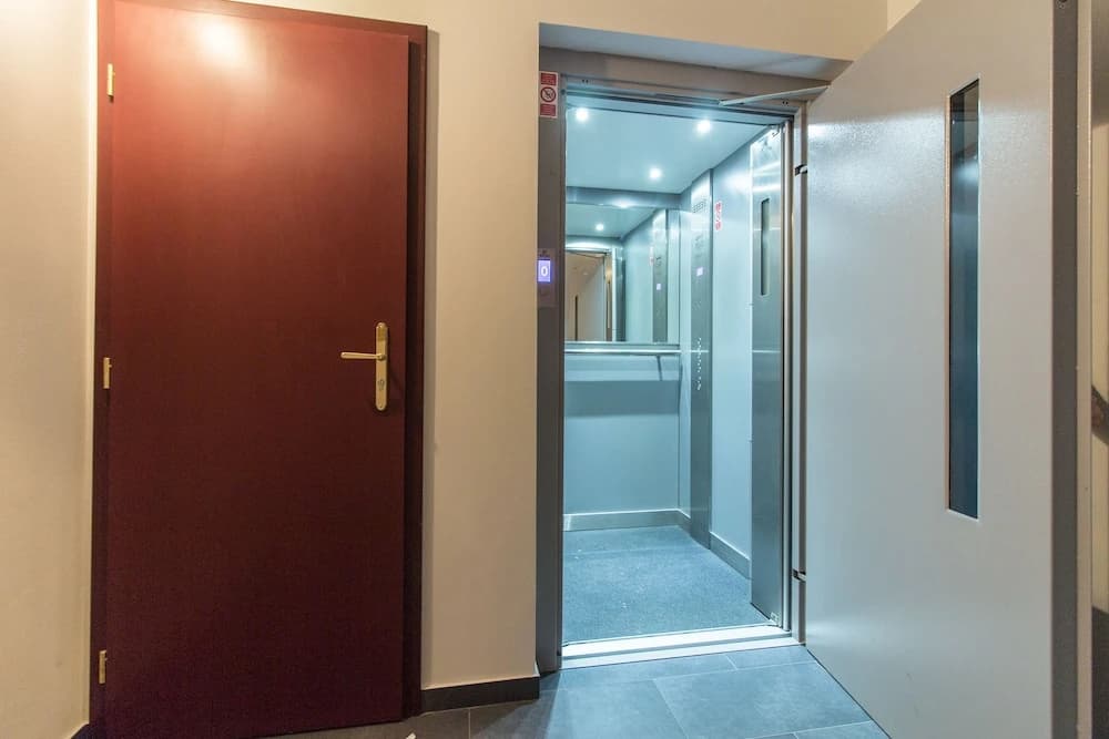 Machova Apartment - photo 2