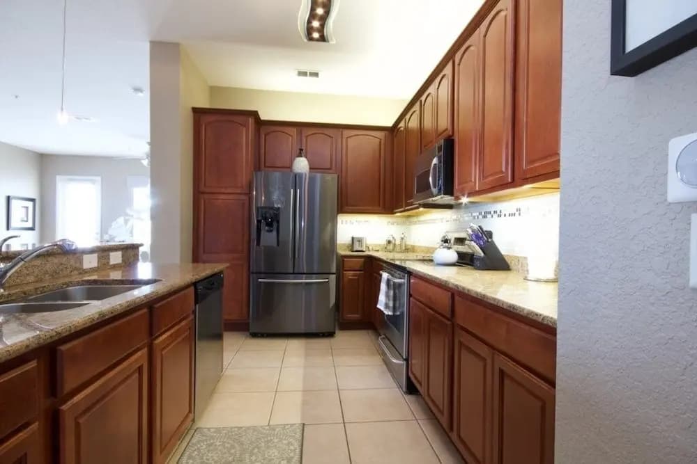 Lake View 3 Br Condo by RedAwning - photo 26