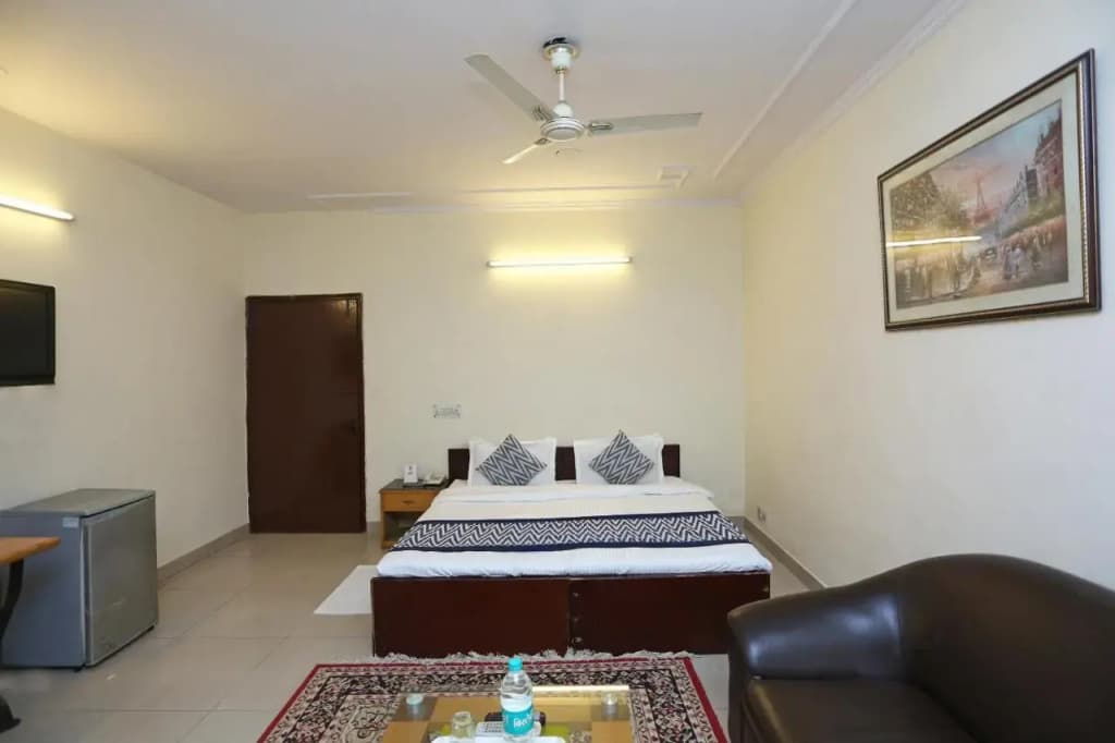 Hotel Kalkaji Residency by OYO Rooms - photo 4
