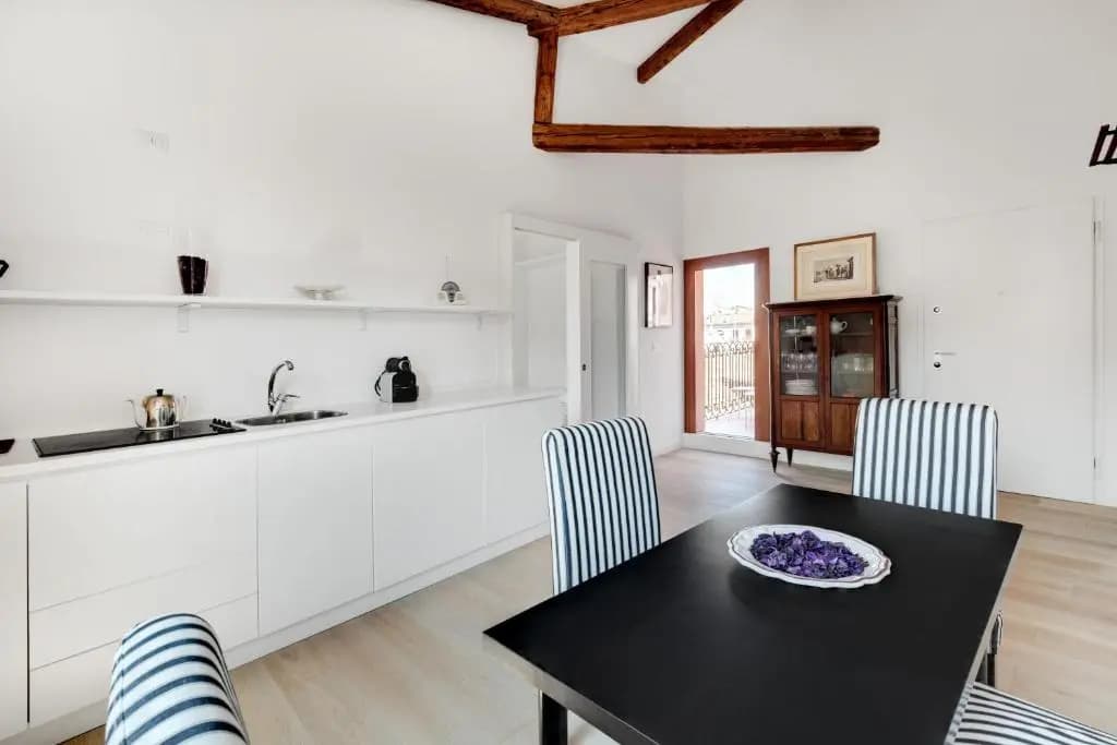 S. Marcuola Apartment - photo 12