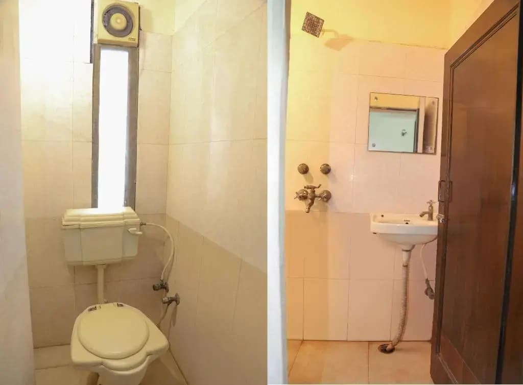Hotel Konark - photo 8