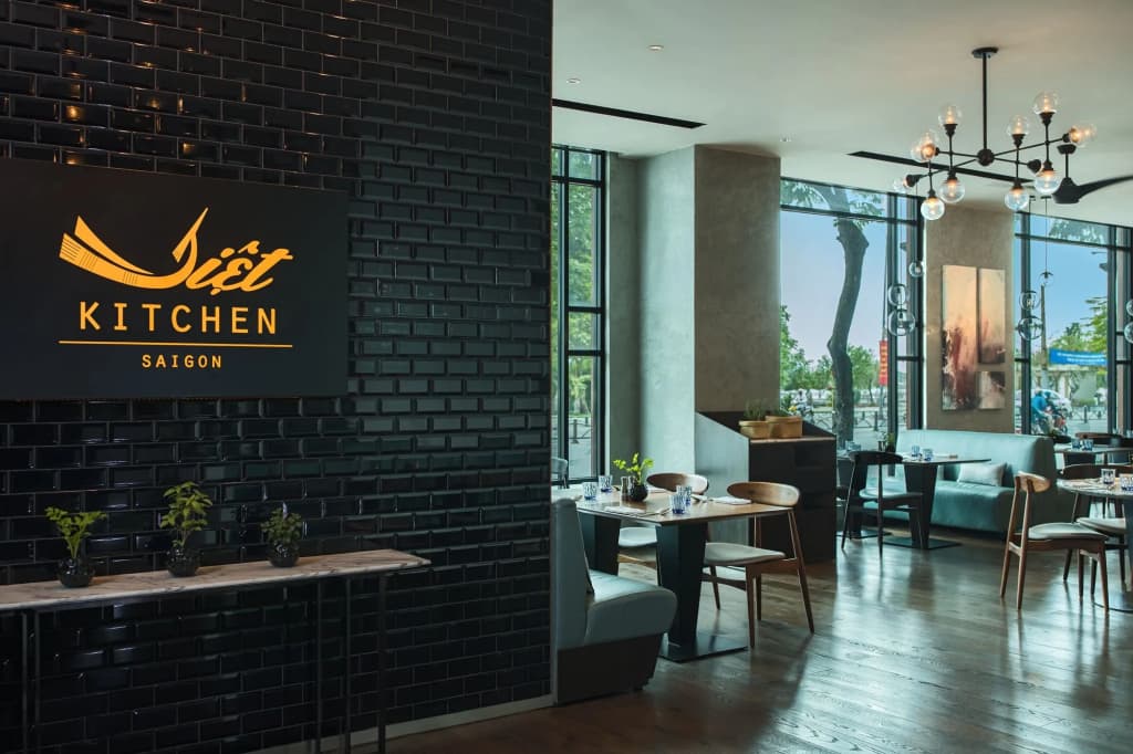 Renaissance Riverside Hotel Saigon - photo 26