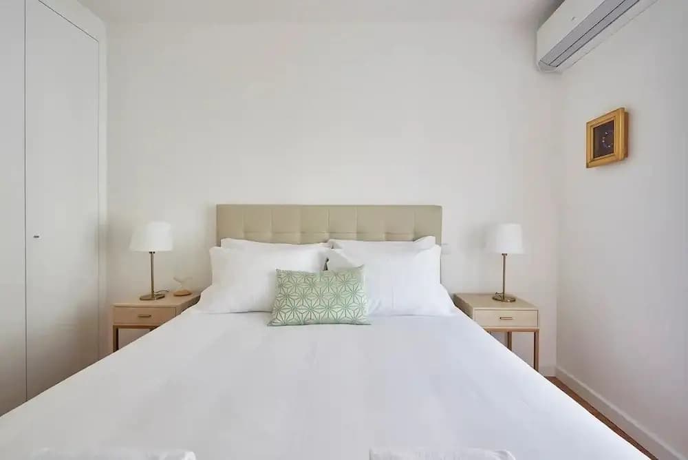 Modern 1-Bed With Ac & Private Terrace - photo 3