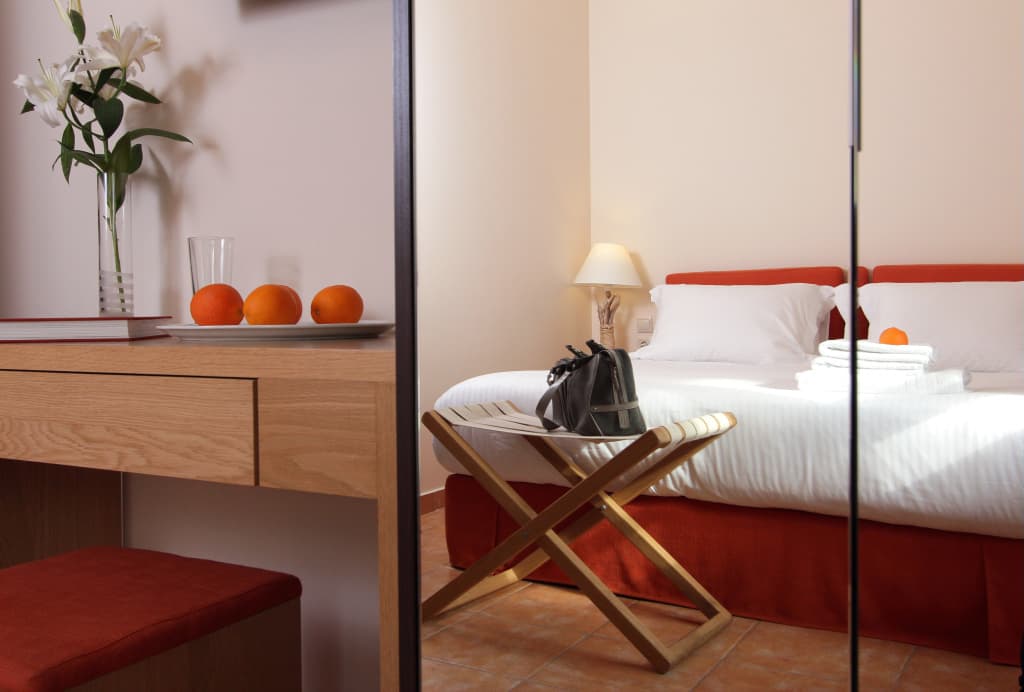 White Lotus Luxury Accommodation - photo 3
