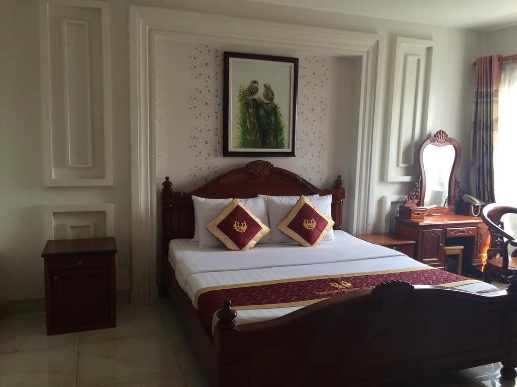 Hoang Quan Hotel - photo 10