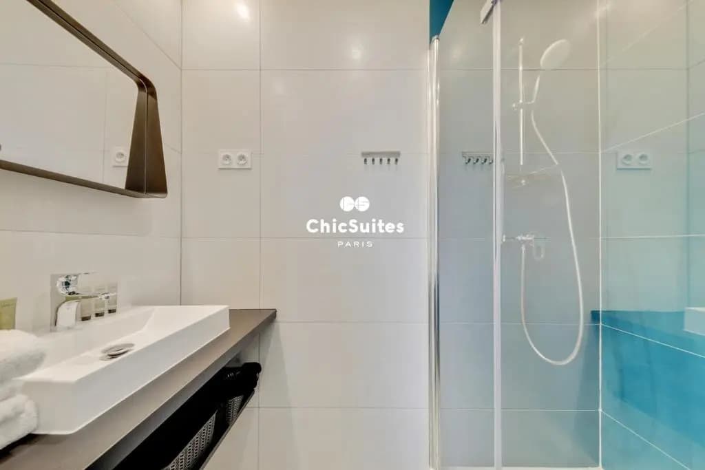 Bastille ChicSuites - photo 7