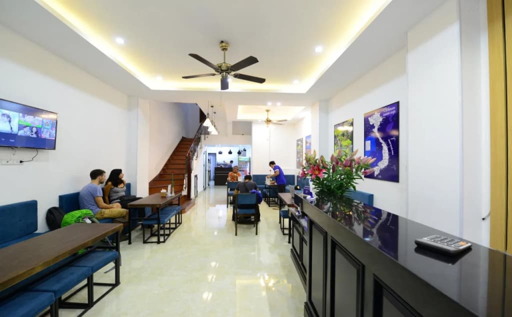 Pillow Backpacker Hostel - photo 18