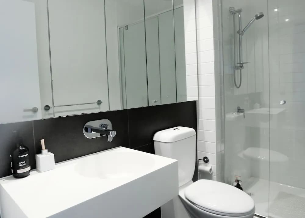 Stunning 2 Bedroom High Floor City View - photo 4