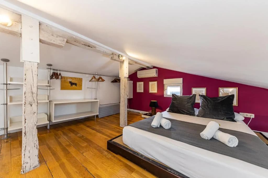 BNBHolder Charming Duplex Attic SOL - photo 3