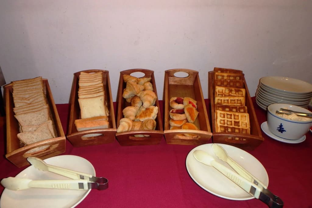 Karon Café Inn - photo 11