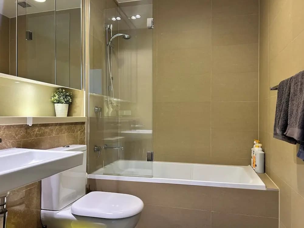 Stylish Waterfront Apt in Rhodes - photo 23