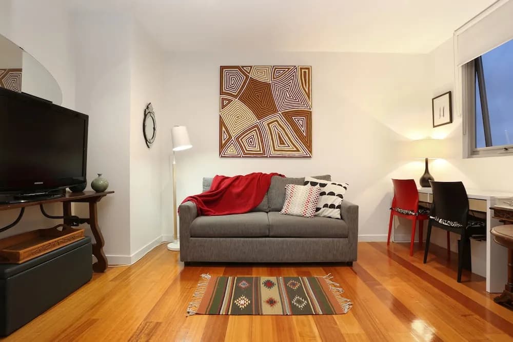 Essendon Sub-Penthouse on Napier - photo 4