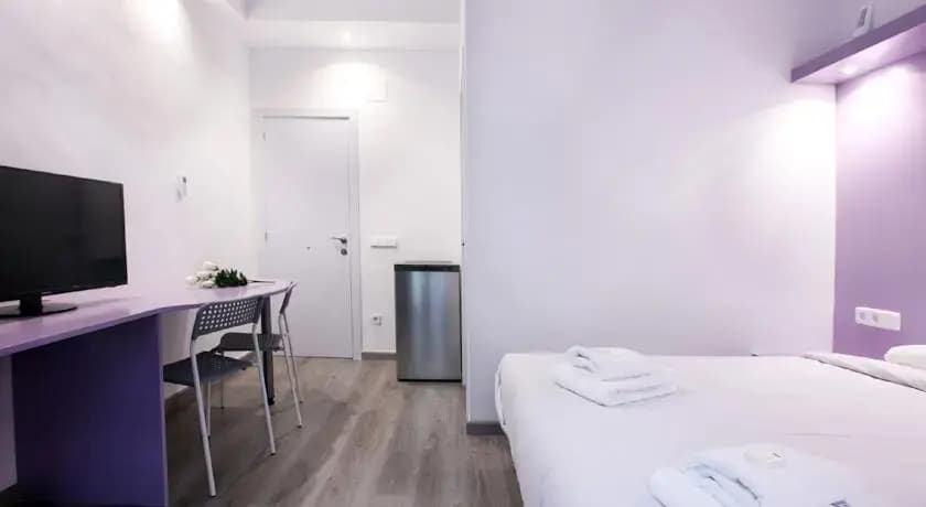 Suite16 Ramblas - photo 3