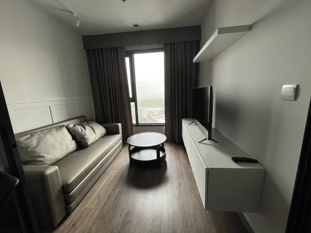 1 bed plus condo near JJ market - photo 3