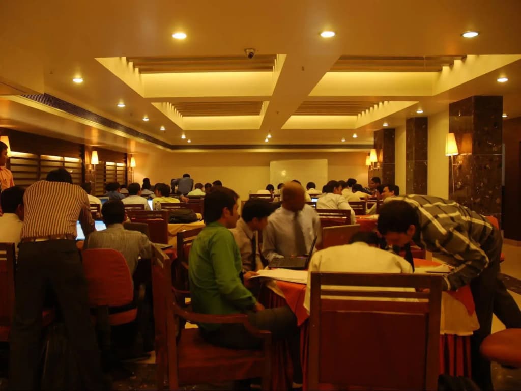Hotel Metro Heights - photo 10