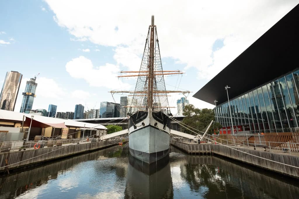 YHA Melbourne Central - photo 16
