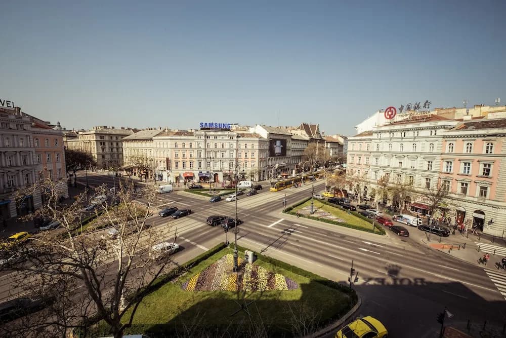 Budapest Easy Flats-Oktogon Lux Apartment - photo 12