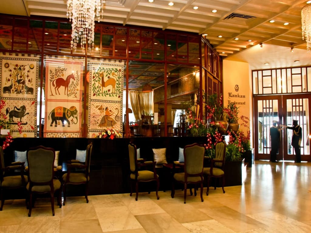 Grand Oriental Hotel - photo 9