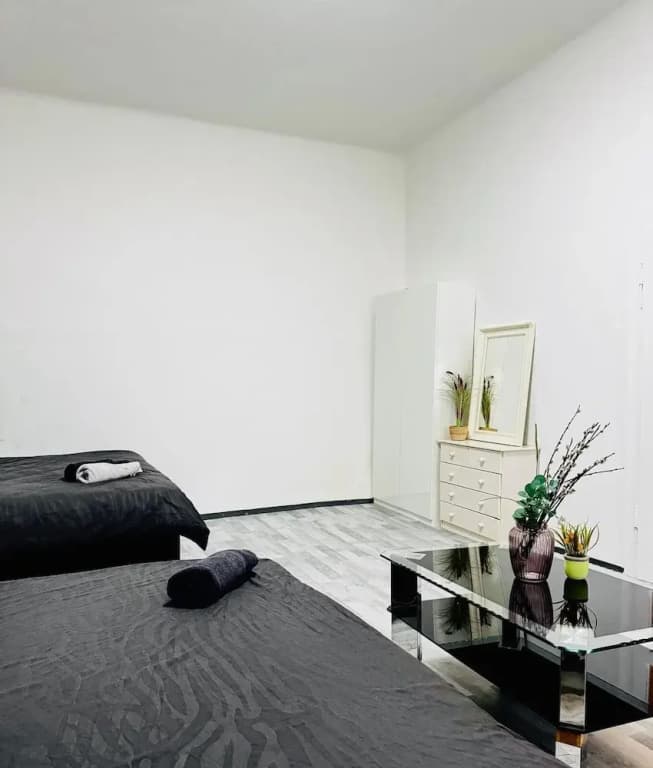 Beautiful Studio Apt Near Rathausplatz - photo 2
