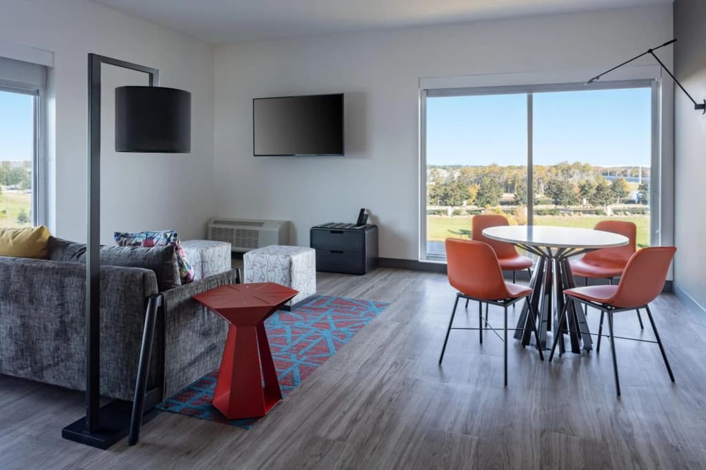 Aloft by Marriott Orlando Lake Nona - photo 7