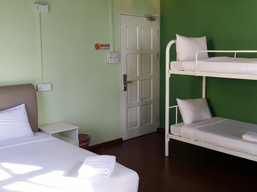 Bunker Inn - photo 3