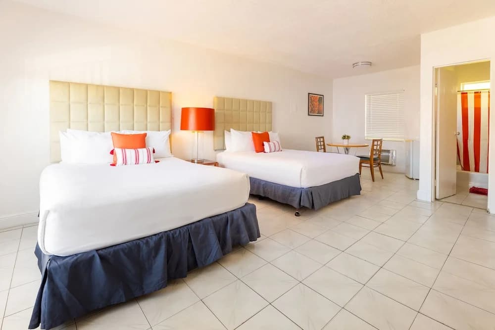 Seven Seas Hotel - photo 4