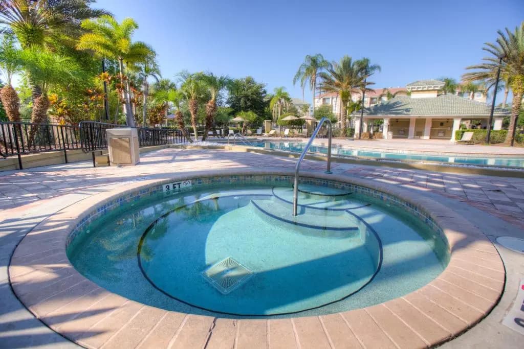 Gorgeous Vista Cay Condo, Next to Resort Clubhouse - photo 9