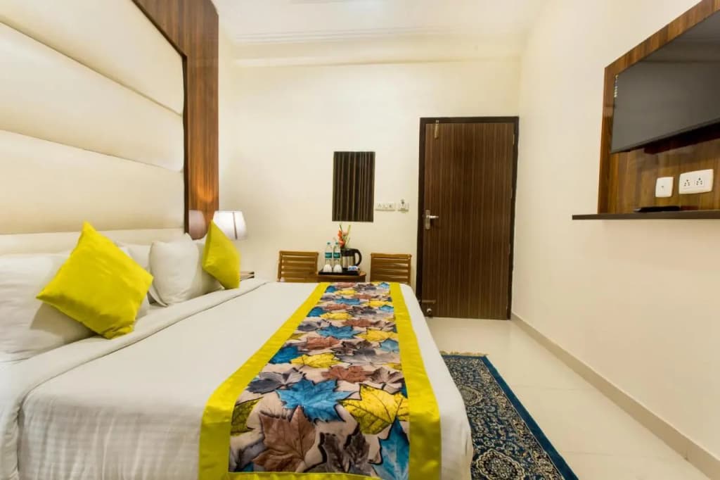 Hotel Earth - photo 17